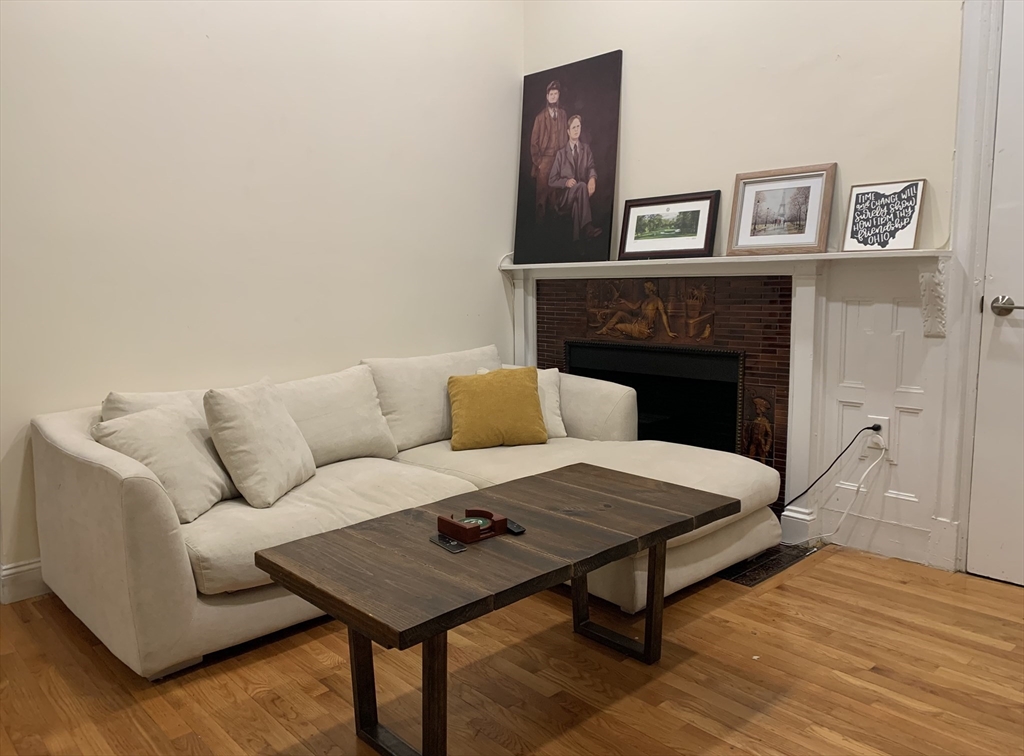468 Commonwealth Avenue, Unit 2 Boston, MA 02215 - Photo 3 of 7
