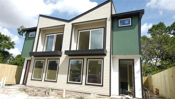 $2,275 | 1315 Knight Street, Unit 2, Houston, TX 77022