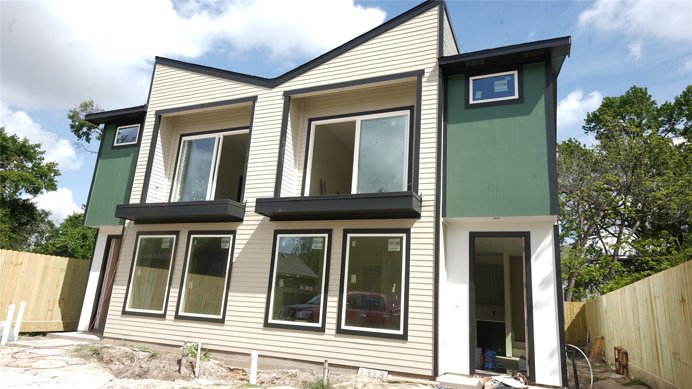 1315 Knight Street, Unit 2 Houston, TX 77022 - Photo 2 of 4 front view of a house