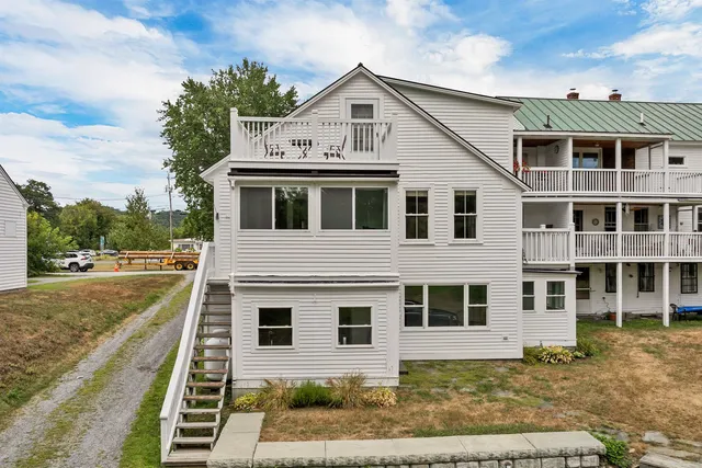 $456,000 | 6 On The Common, Unit 4, Lyme, NH 03768