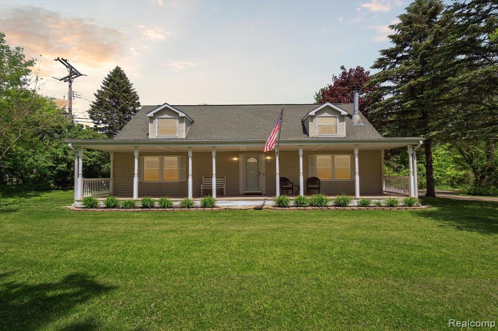 898 Rowland Road Leonard, MI 48367 - Photo 4 of 58