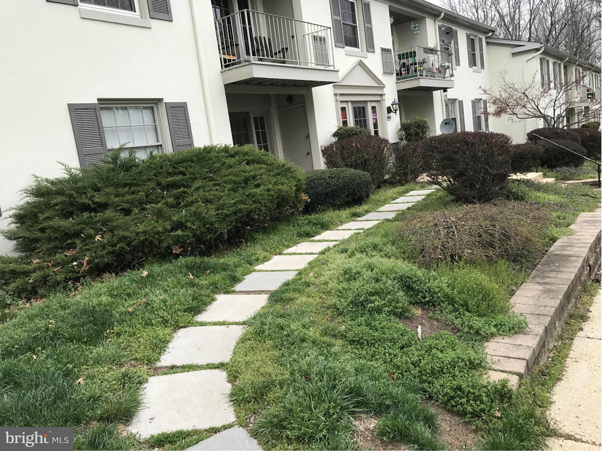5904 Kingsford Road, Unit 421 Springfield, VA 22152 - Photo 2 of 16 Exterior (General)