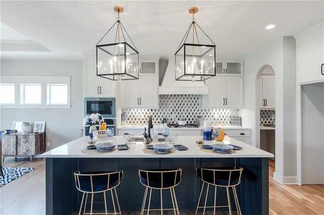 $699,850 | 3222 Southwest Enoch Street, Lee's Summit, MO 64082