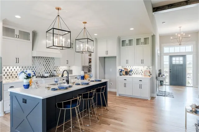 $699,850 | 3222 Southwest Enoch Street, Lee's Summit, MO 64082