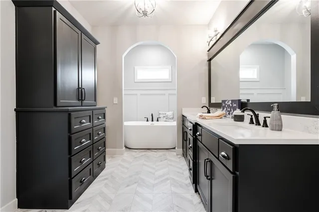 $699,850 | 3222 Southwest Enoch Street, Lee's Summit, MO 64082