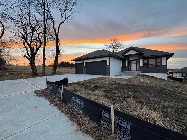 $699,850 | 3222 Southwest Enoch Street, Lee's Summit, MO 64082