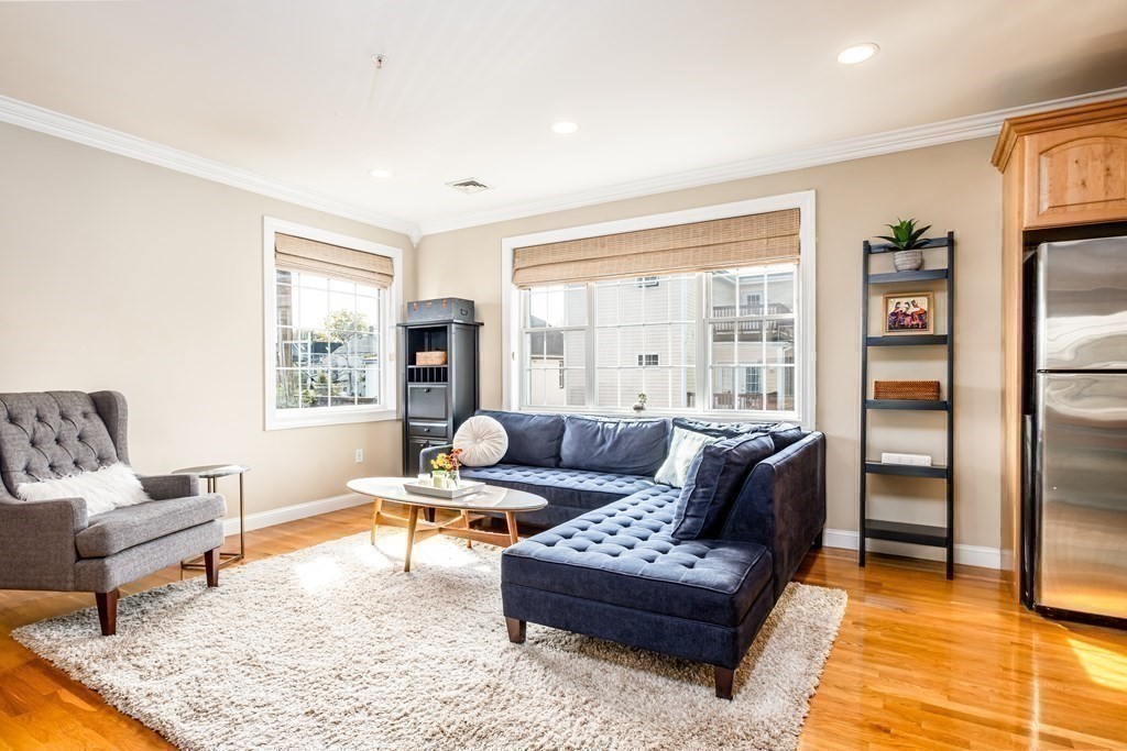 20 R Cross Street, Unit 2 Somerville, MA 02145 - Photo 11 of 37 Gallery Image 11