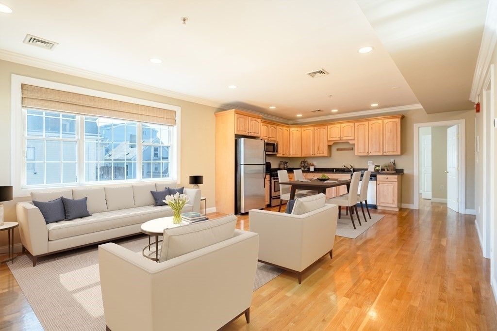 20 R Cross Street, Unit 2 Somerville, MA 02145 - Photo 6 of 37 Gallery Image 6