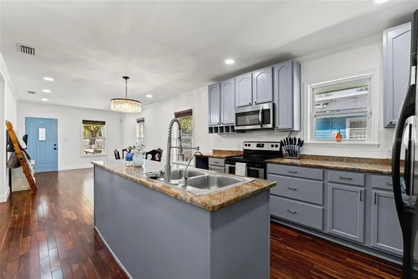 $385,000 | 3711 North 12th Street, Tampa, FL 33603