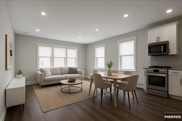 $2,325 | 36 Garfield Place, Unit 11, South Hackensack, NJ 07606