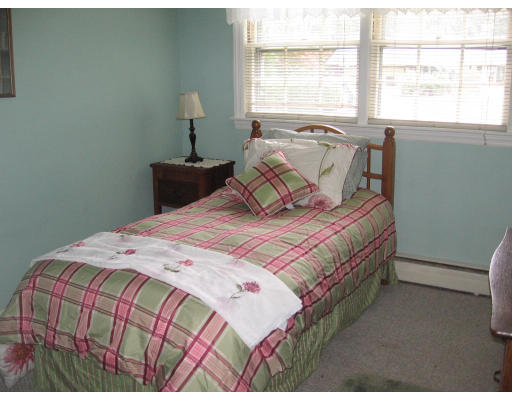 4 Lawrence Road Wayland, MA 01778 - Photo 10 of 13 Gallery Image 10