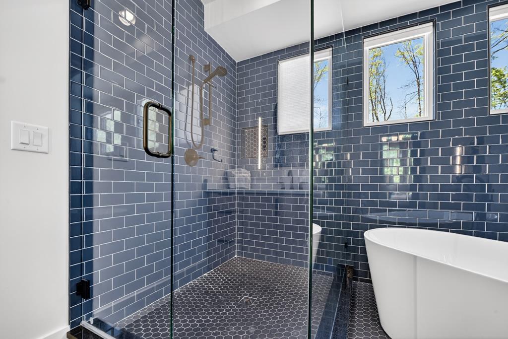 315 Blue Berry Ridge Morganton, GA 30560 - Photo 30 of 61 a bathroom with a shower