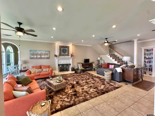 a living room filled with furniture