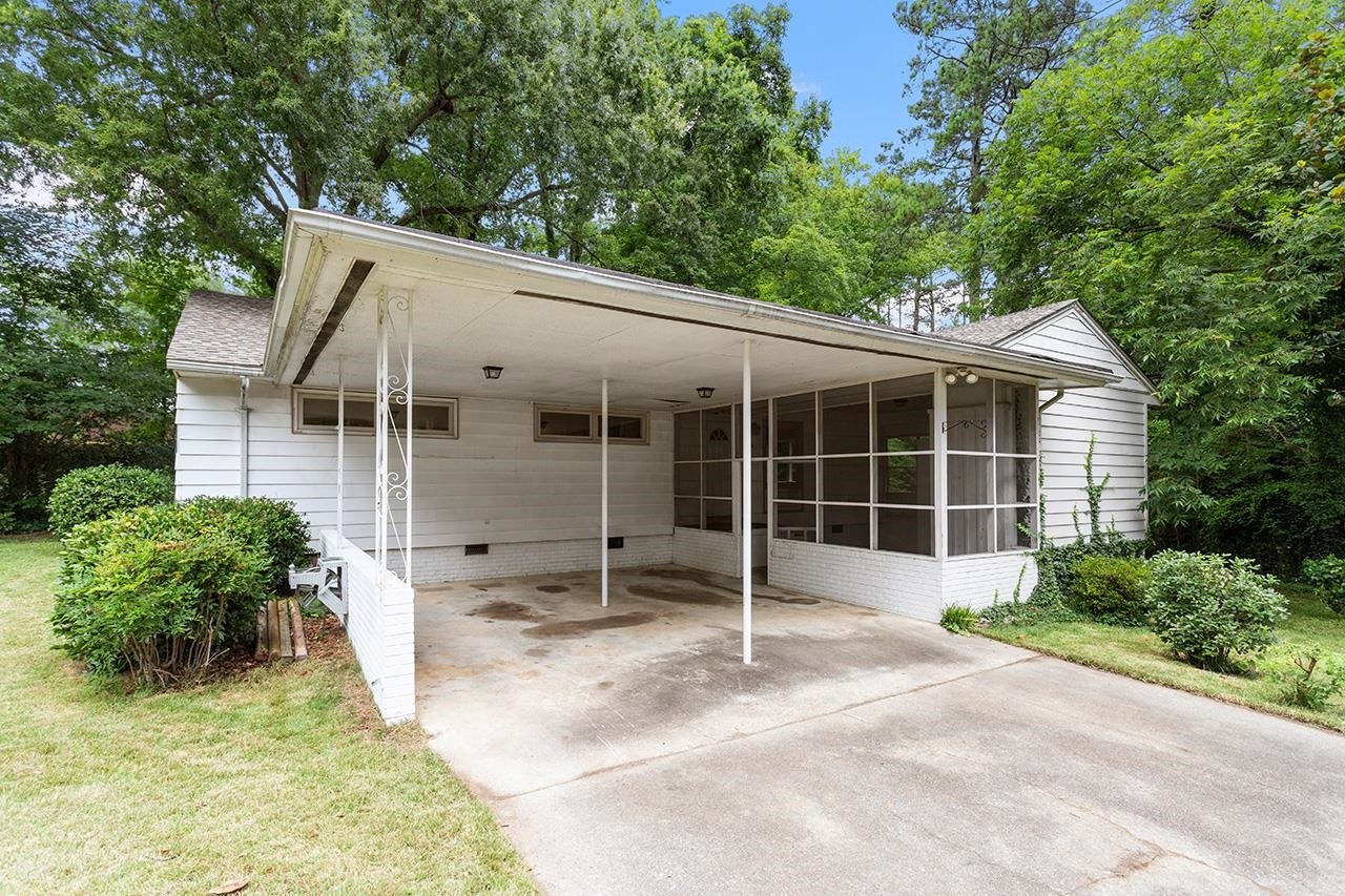 118 Clarendon Crescent Raleigh, NC 27610 - Photo 10 of 35 Photo 10