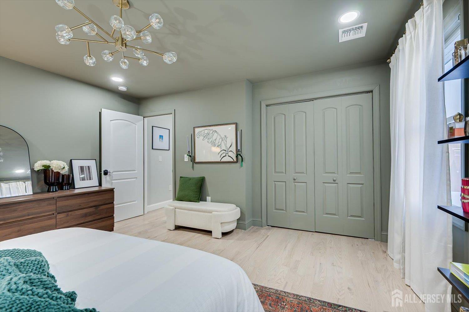 162 Brower Avenue Edison, NJ 08837 - Photo 36 of 58