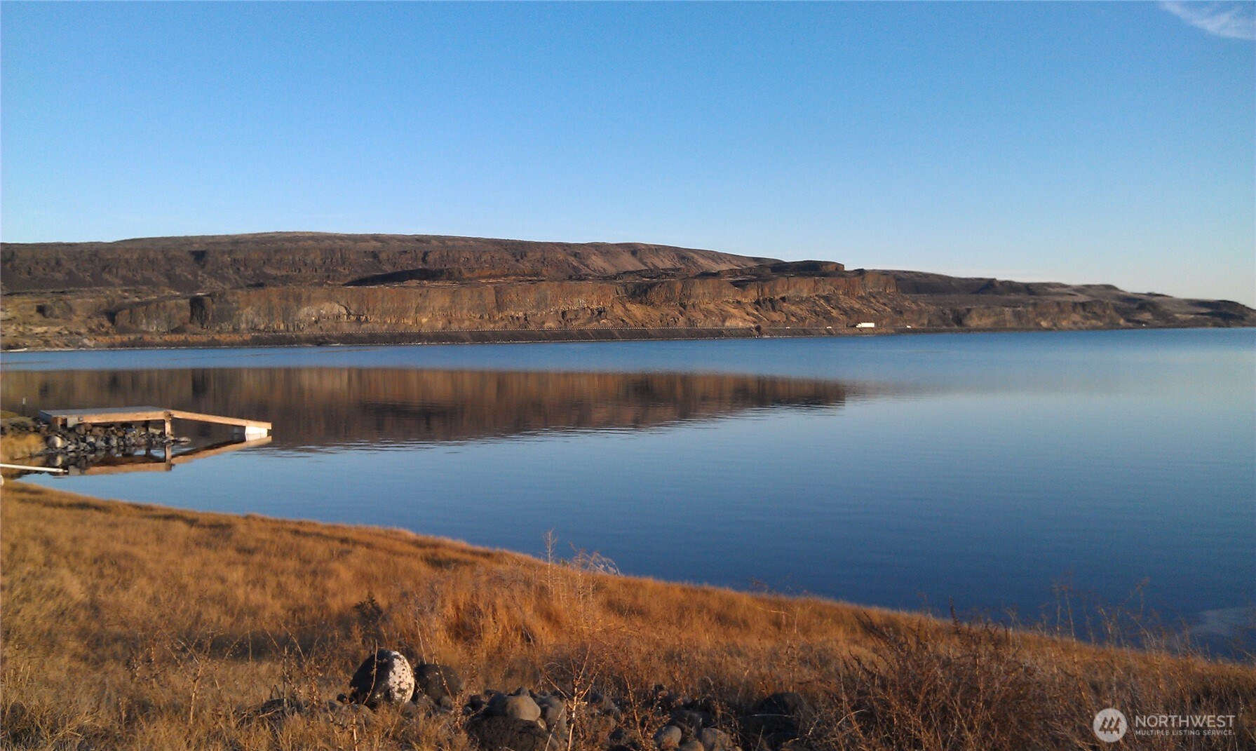 605 Northwest 23rd Road Soap Lake, WA 98851 - Photo 2 of 28 a view of lake and mountain