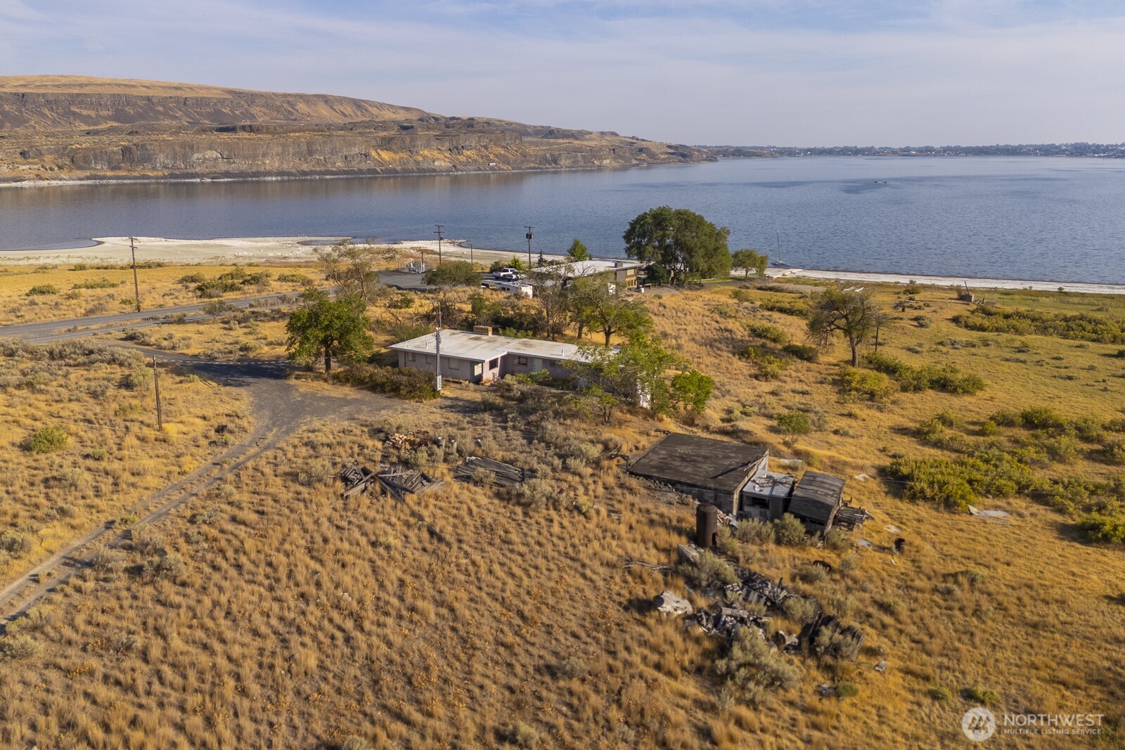 605 Northwest 23rd Road Soap Lake, WA 98851 - Photo 4 of 28 a view of an ocean and beach