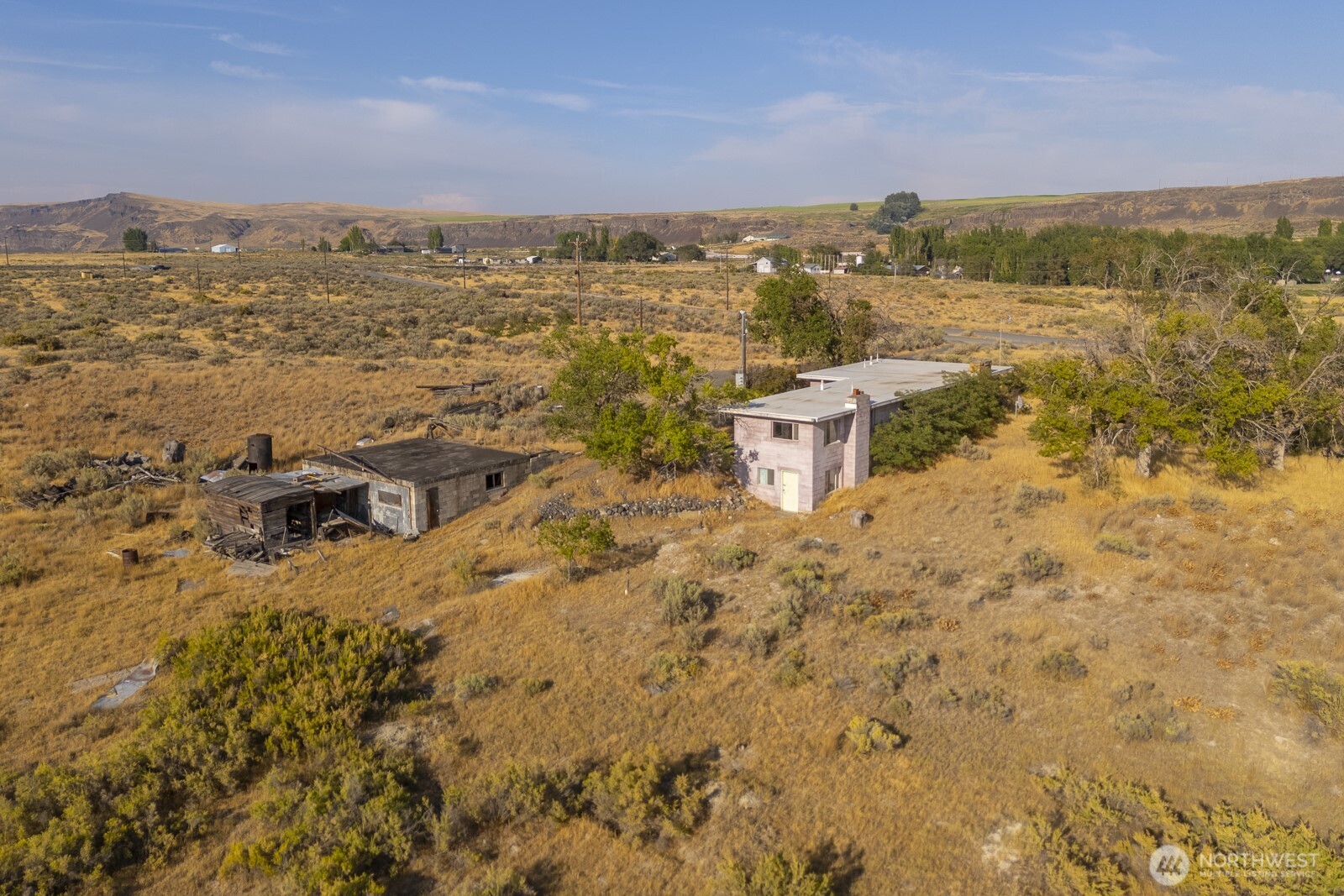 605 Northwest 23rd Road Soap Lake, WA 98851 - Photo 5 of 28 a view of a city with ocean view