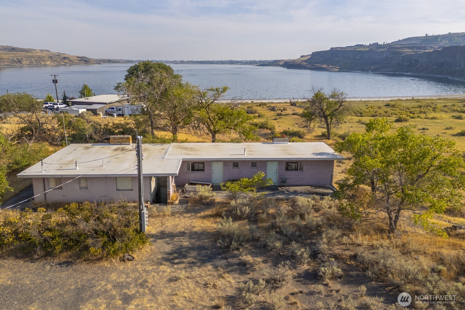 605 Northwest 23rd Road Soap Lake, WA 98851 - Photo 10 of 28 a view of a terrace with a lake view