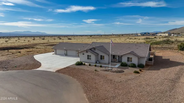 $795,900 | 10122 South Vaquero Lane, Hereford, AZ 85615
