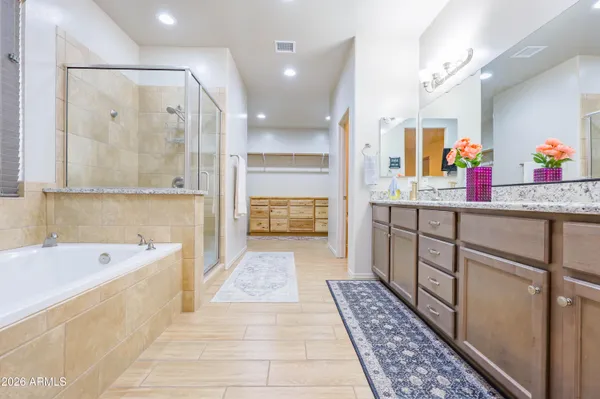 $795,900 | 10122 South Vaquero Lane, Hereford, AZ 85615