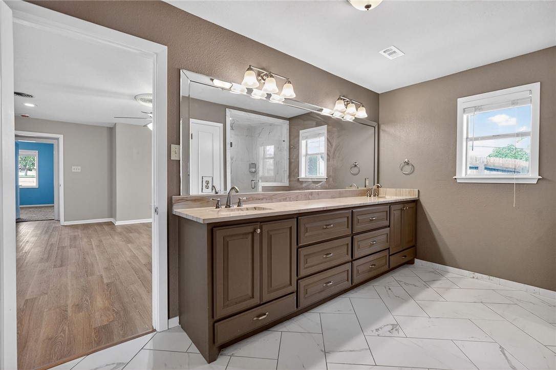 3501 Cavitt Avenue Bryan, TX 77801 - Photo 15 of 40
