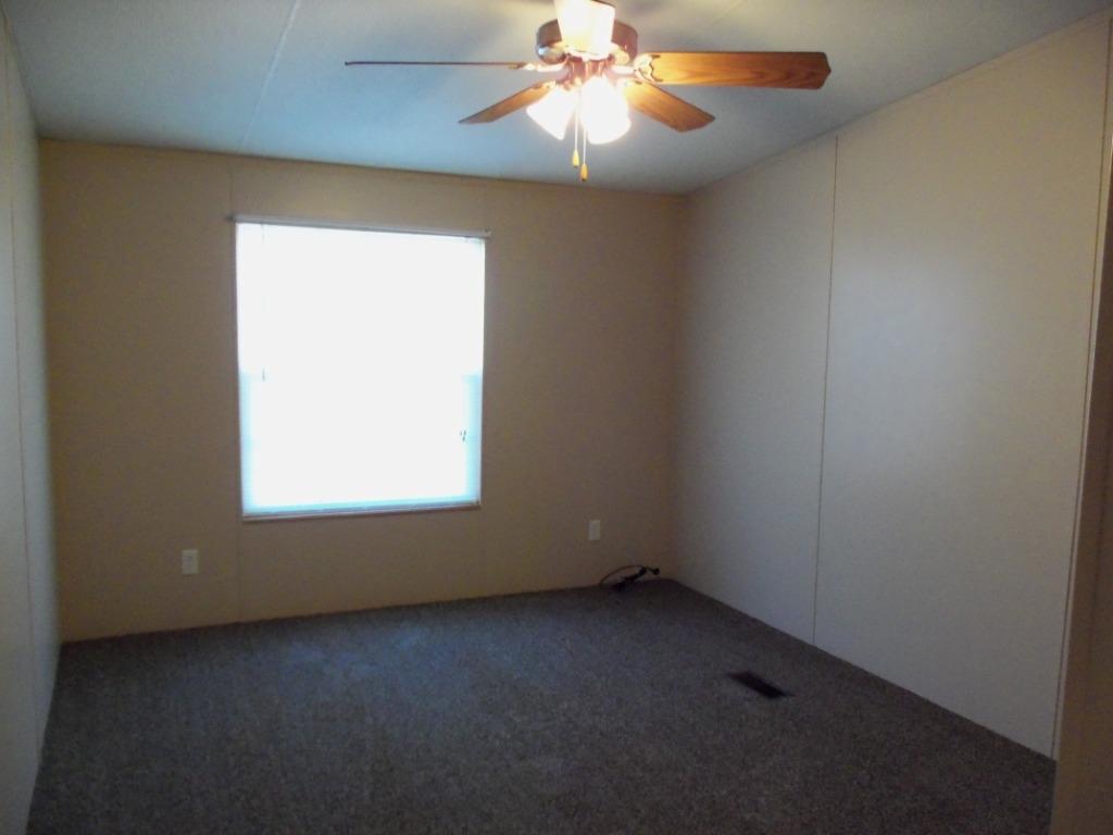 891 Parsonage Road White Pine, TN 37890 - Photo 22 of 29 2nd Bedroom
