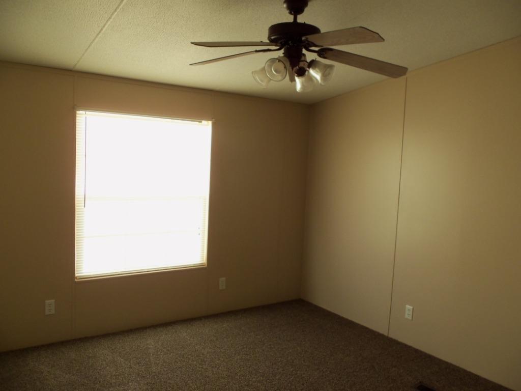 891 Parsonage Road White Pine, TN 37890 - Photo 23 of 29 3rd Bedroom