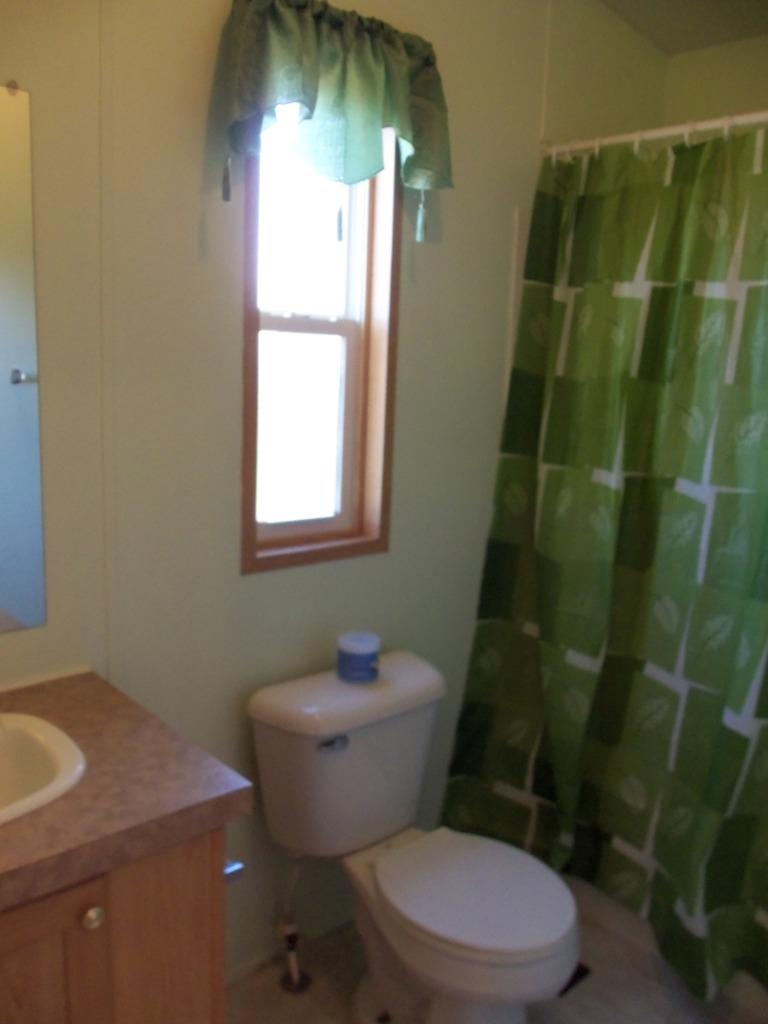 891 Parsonage Road White Pine, TN 37890 - Photo 25 of 29 2nd Bathroom