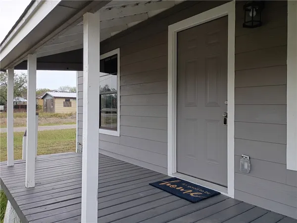 $99,000 | 113 West 2nd Street, Bishop, TX 78343