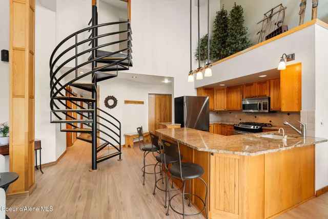 $1,595,000 | 125 Crystal Springs Road, Unit 202, Sandpoint, ID 83864