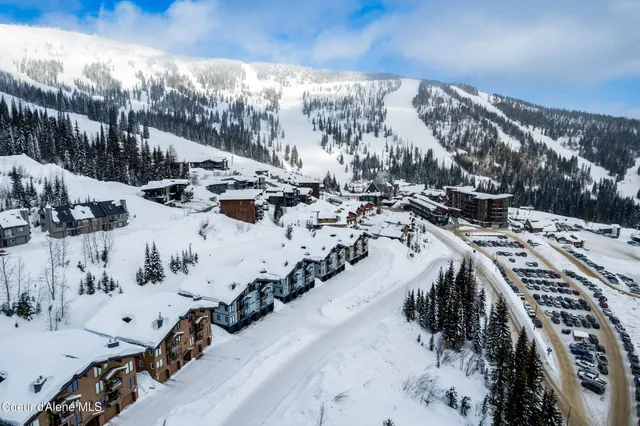 $1,595,000 | 125 Crystal Springs Road, Unit 202, Sandpoint, ID 83864