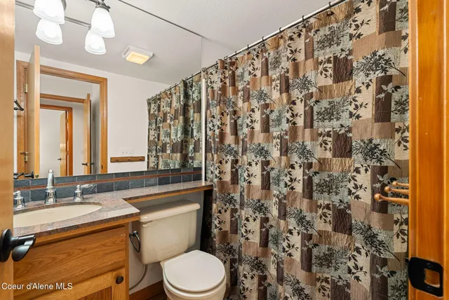 $1,595,000 | 125 Crystal Springs Road, Unit 202, Sandpoint, ID 83864