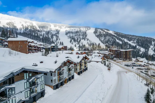 $1,595,000 | 125 Crystal Springs Road, Unit 202, Sandpoint, ID 83864