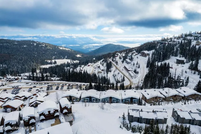 $1,595,000 | 125 Crystal Springs Road, Unit 202, Sandpoint, ID 83864
