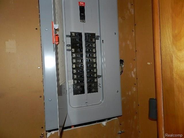 24935 Armada Ridge Road Armada, MI 48005 - Photo 19 of 30 DSCN5663.JPG