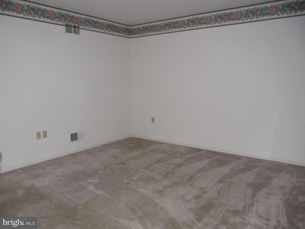 12 Alice Avenue Lititz, PA 17543 - Photo 3 of 25