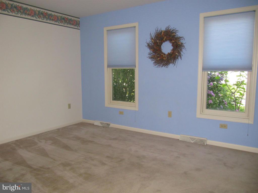 12 Alice Avenue Lititz, PA 17543 - Photo 4 of 25