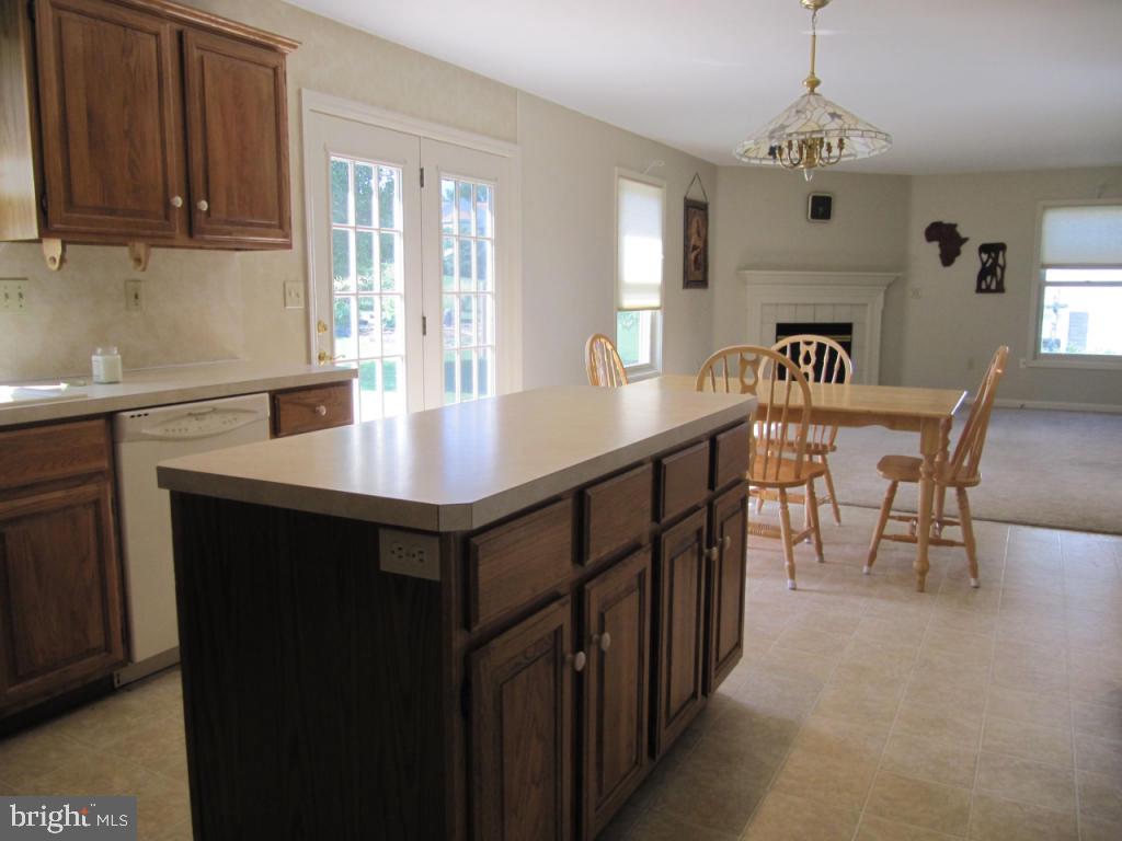 12 Alice Avenue Lititz, PA 17543 - Photo 6 of 25