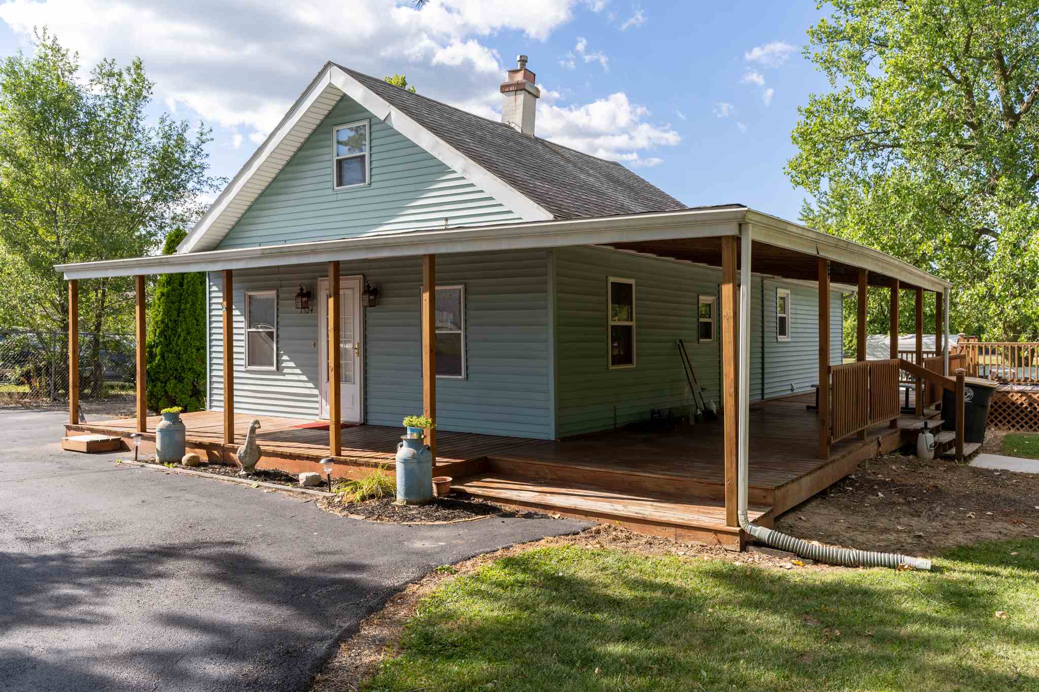 1524 Rabus Drive Fort Wayne, IN 46825 - Photo 2 of 27