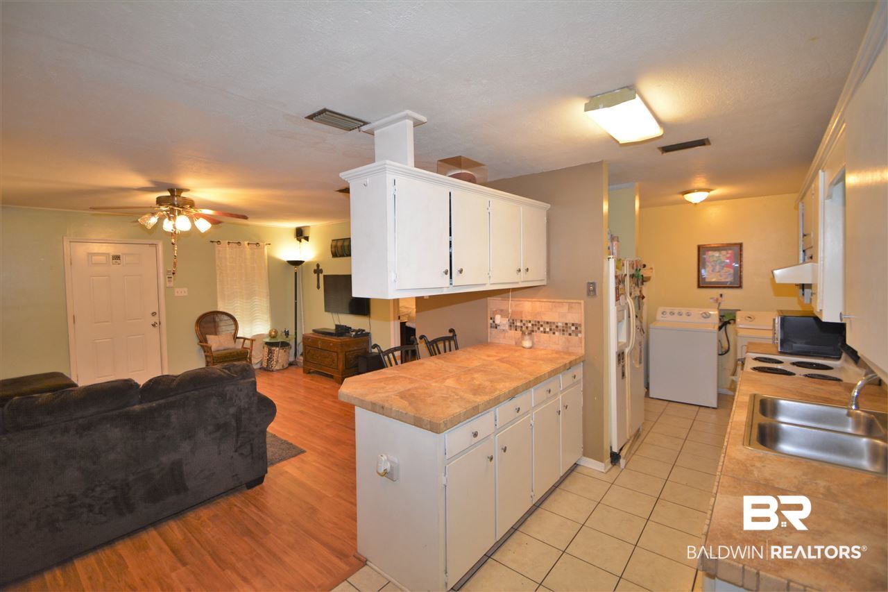 605 Mandrell Street Mobile, AL 36606 - Photo 8 of 25