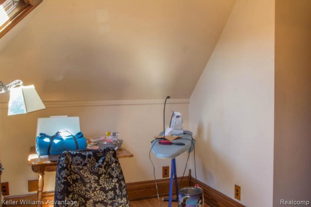 409 East Clinton Street Howell, MI 48843 - Photo 22 of 32 22_e clinton_409.jpg