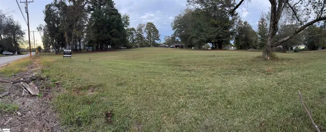 $1,000 | 500 East Georgia Street, Woodruff, SC 29388