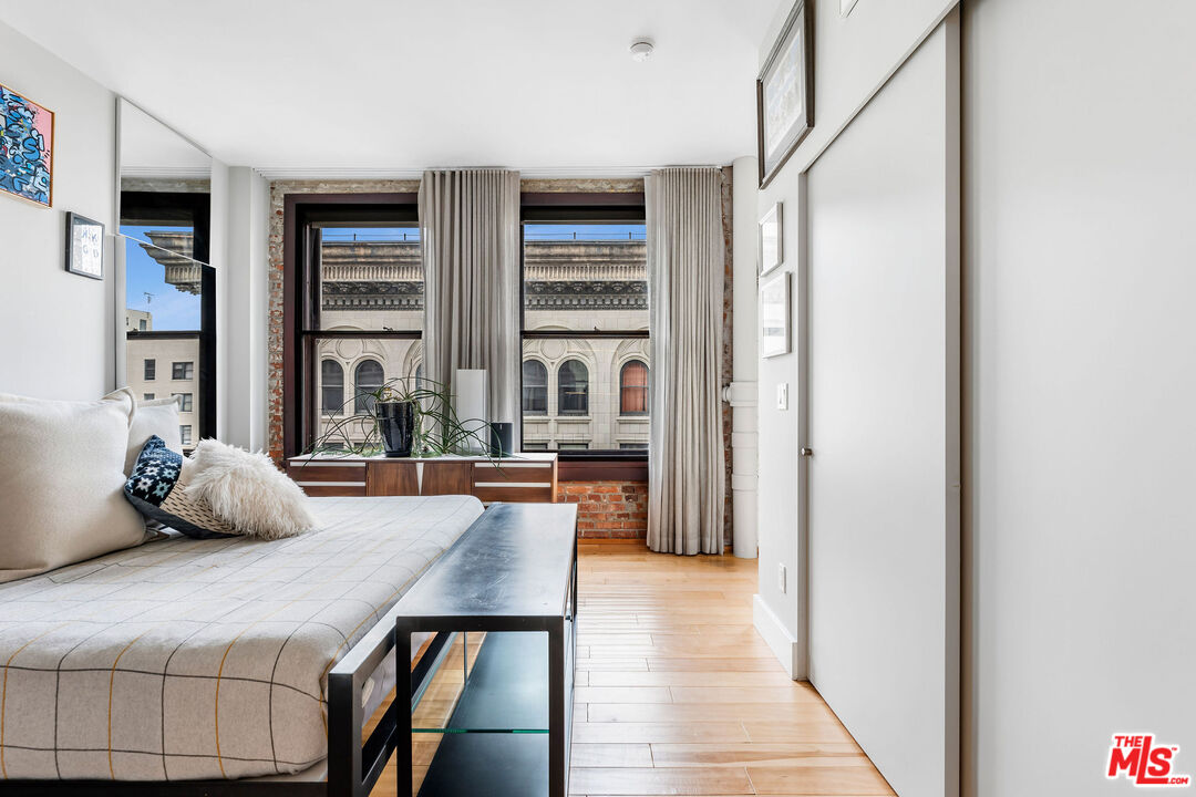460 South Spring Street, Unit 1114 Los Angeles, CA 90013 - Photo 11 of 29 Gallery Image 11