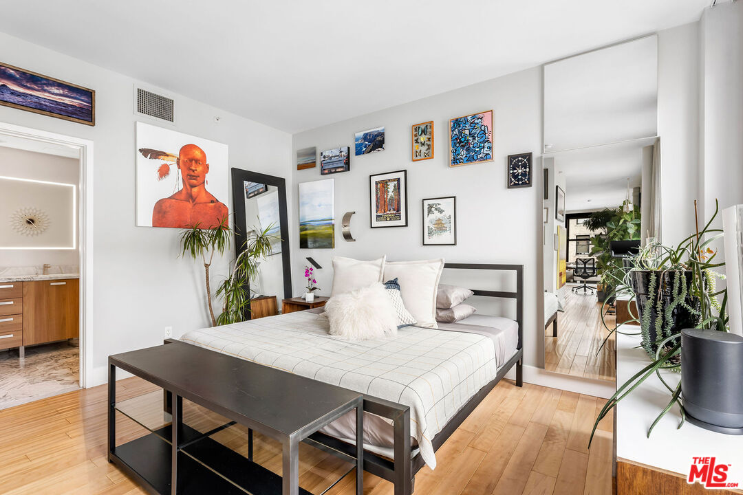 460 South Spring Street, Unit 1114 Los Angeles, CA 90013 - Photo 12 of 29 Gallery Image 12