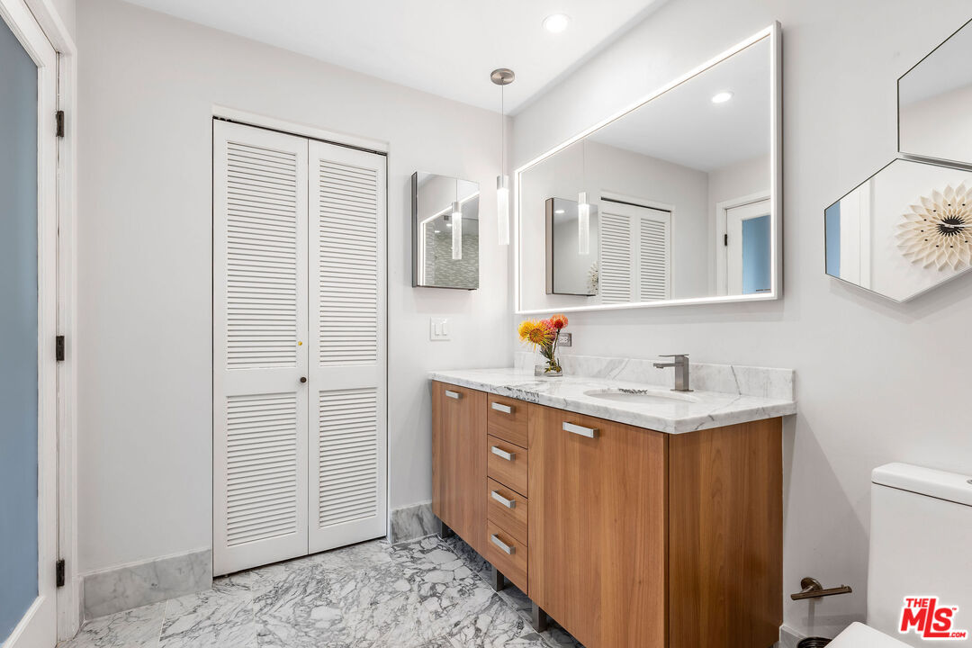 460 South Spring Street, Unit 1114 Los Angeles, CA 90013 - Photo 14 of 29 Gallery Image 14