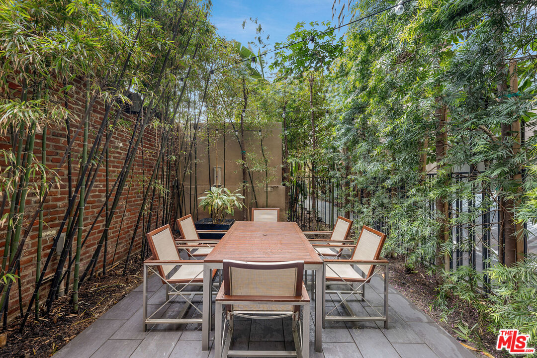 460 South Spring Street, Unit 1114 Los Angeles, CA 90013 - Photo 17 of 29 Gallery Image 17