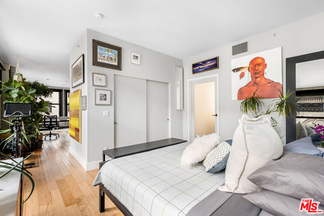 460 South Spring Street, Unit 1114 Los Angeles, CA 90013 - Photo 9 of 29 Gallery Image 9
