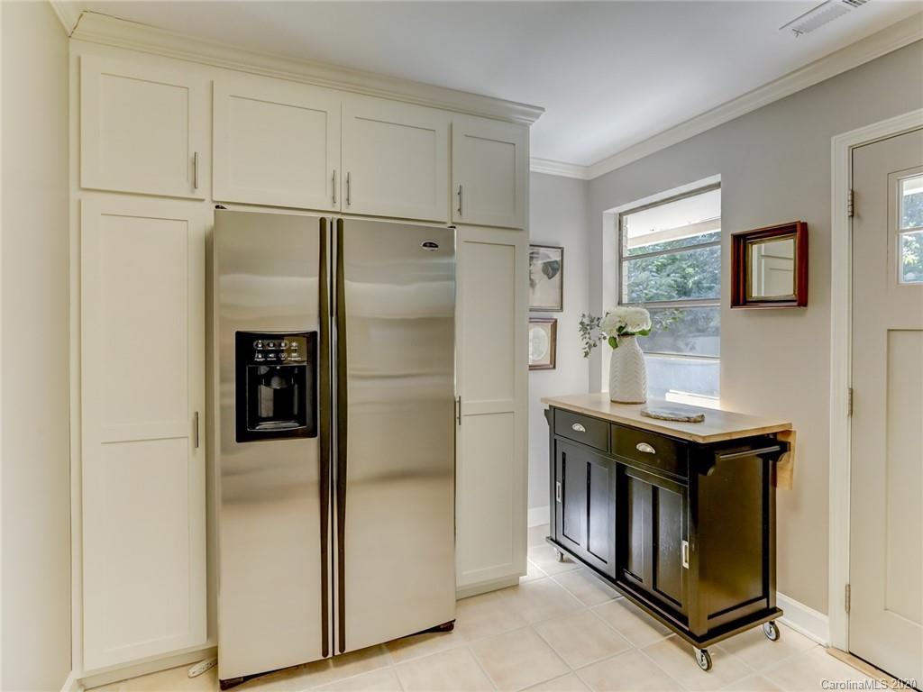 4621 Murrayhill Road Charlotte, NC 28209 - Photo 16 of 38 Gallery Image 16