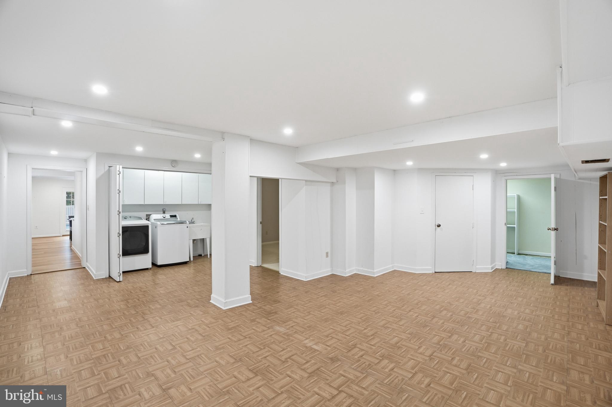 9614 Percussion Way Vienna, VA 22182 - Photo 36 of 45 a view of a big room with a kitchen